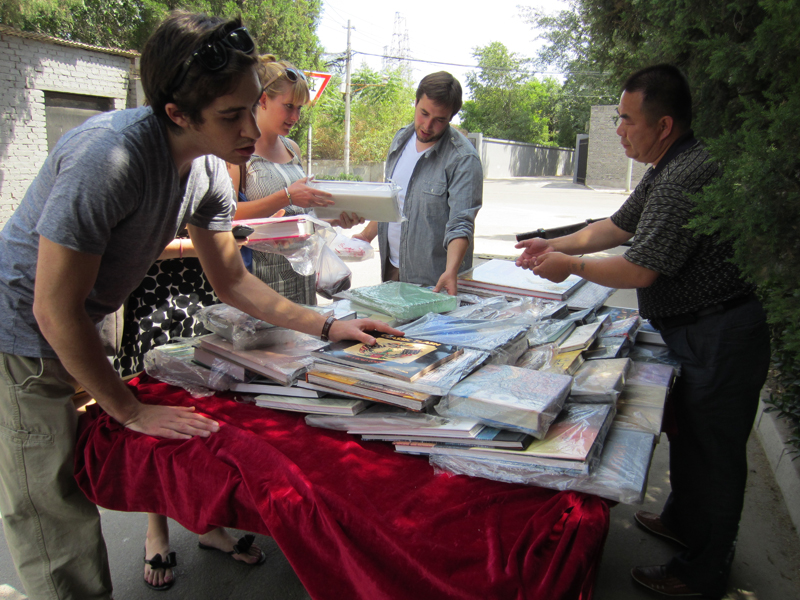 mobile book vendor